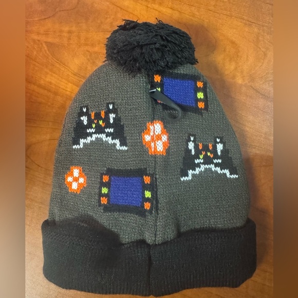 Polar Wear Gamer Beanie and Gloves Set - Picture 4 of 5
